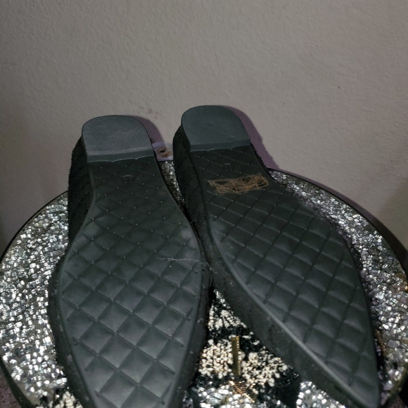 Black flats - Picture 3 of 4